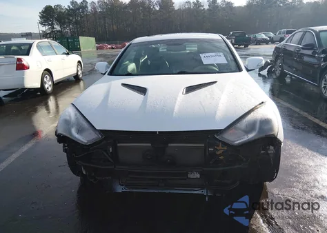 2016 Hyundai Genesis 3.8 Ultimate из США, поврежденный, VIN KMHHU6KJ2GU133809